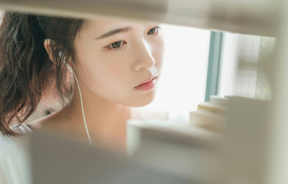 “是。”法正身后，走出了一男一女，在刘璝、刘璋愕然的目光中，将当日的对话重新上演了一遍。